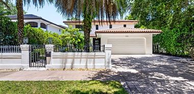 image of property with 4 Bed | 2 Bath | 2,500 Sqft