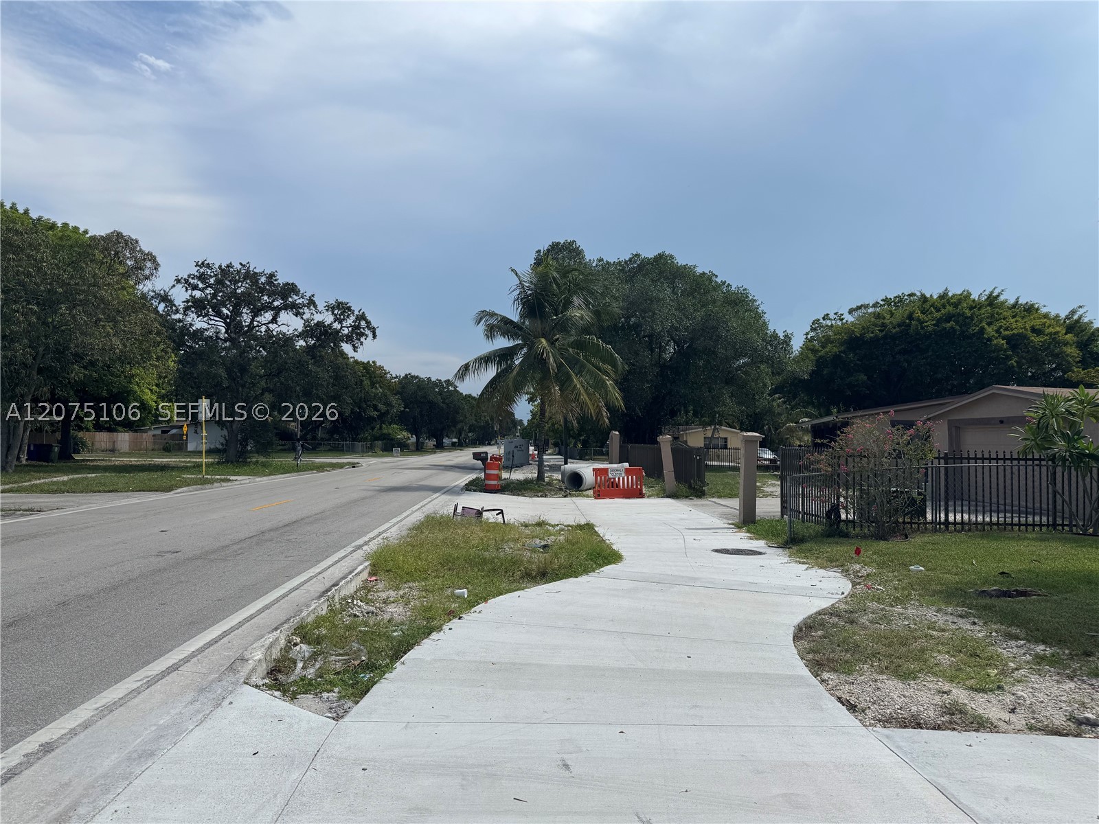 main property photo 13