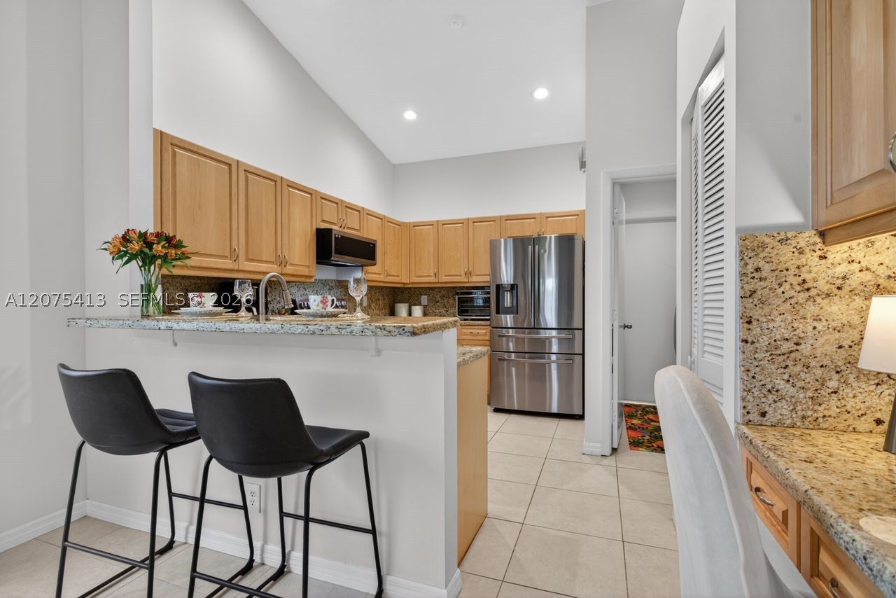 main property photo 9