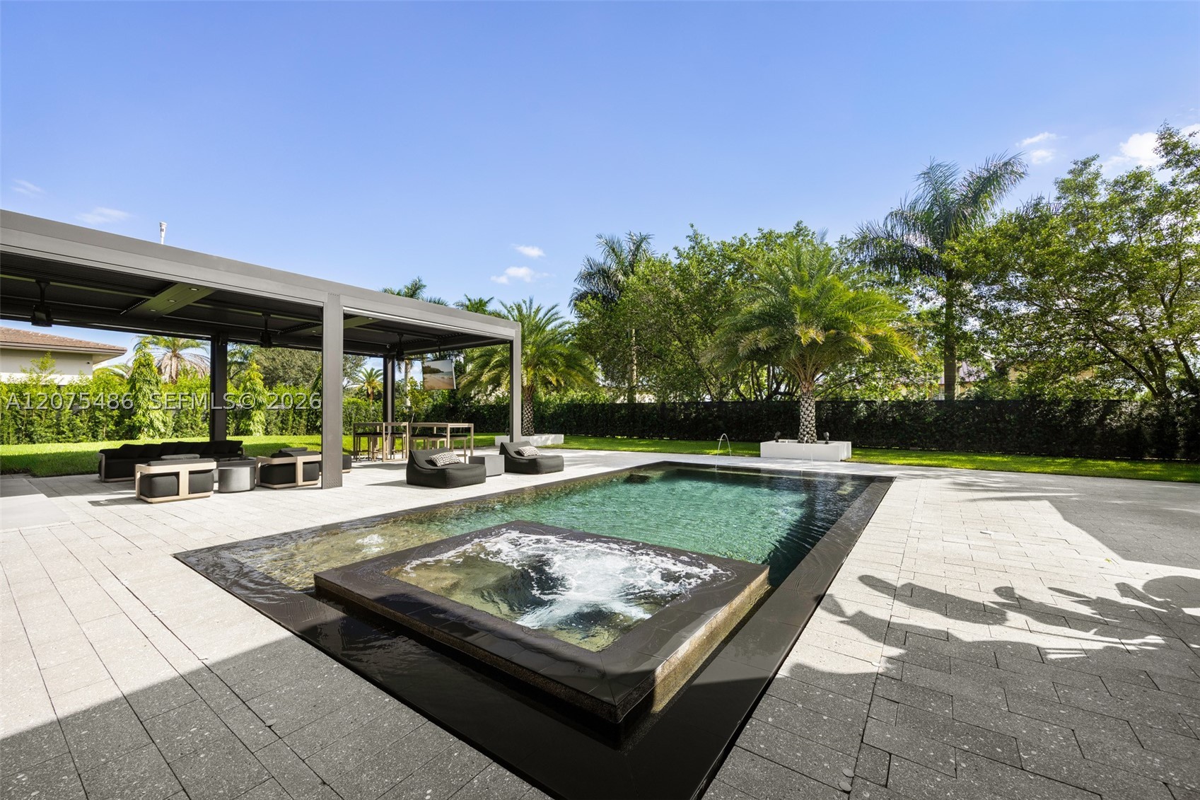 main property photo 41