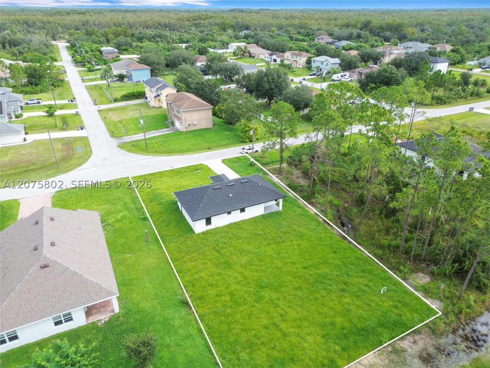 main property photo 33