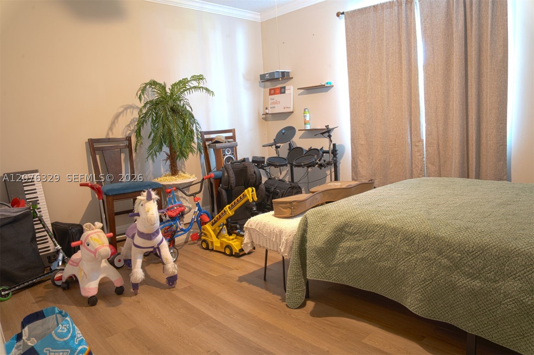 main property photo 12