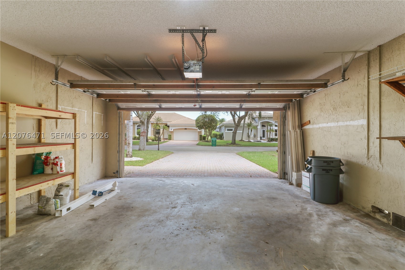 main property photo 19