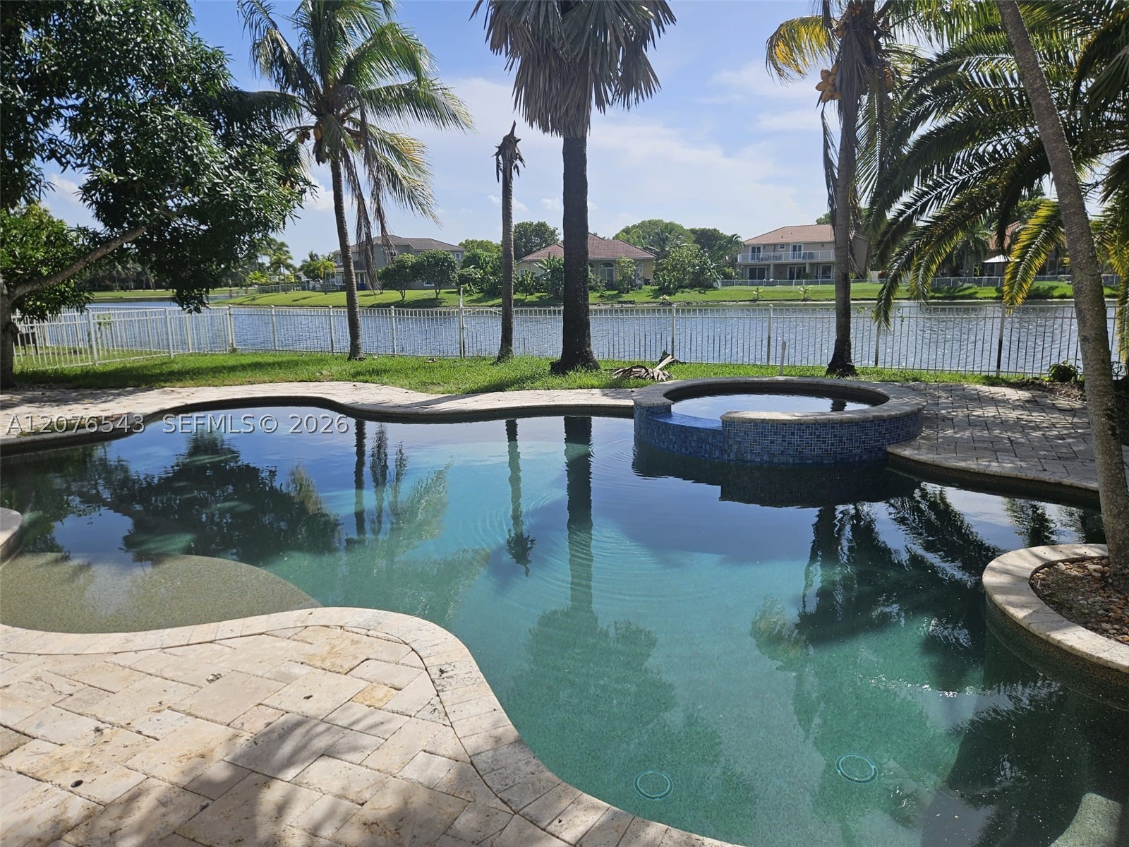 main property photo 24