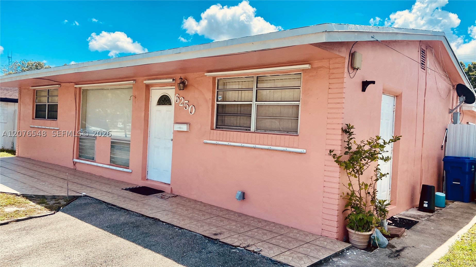 main property photo 3
