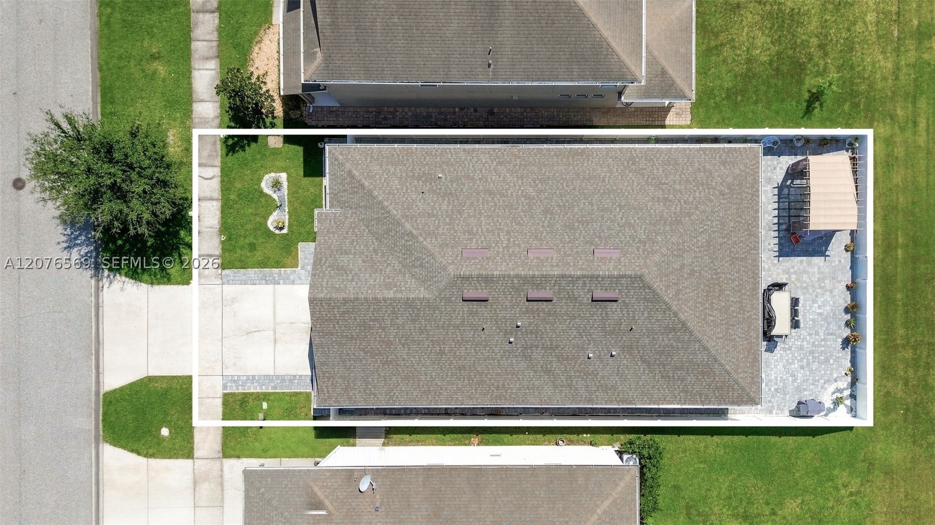 main property photo 42
