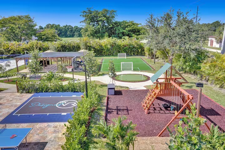 main property photo 50