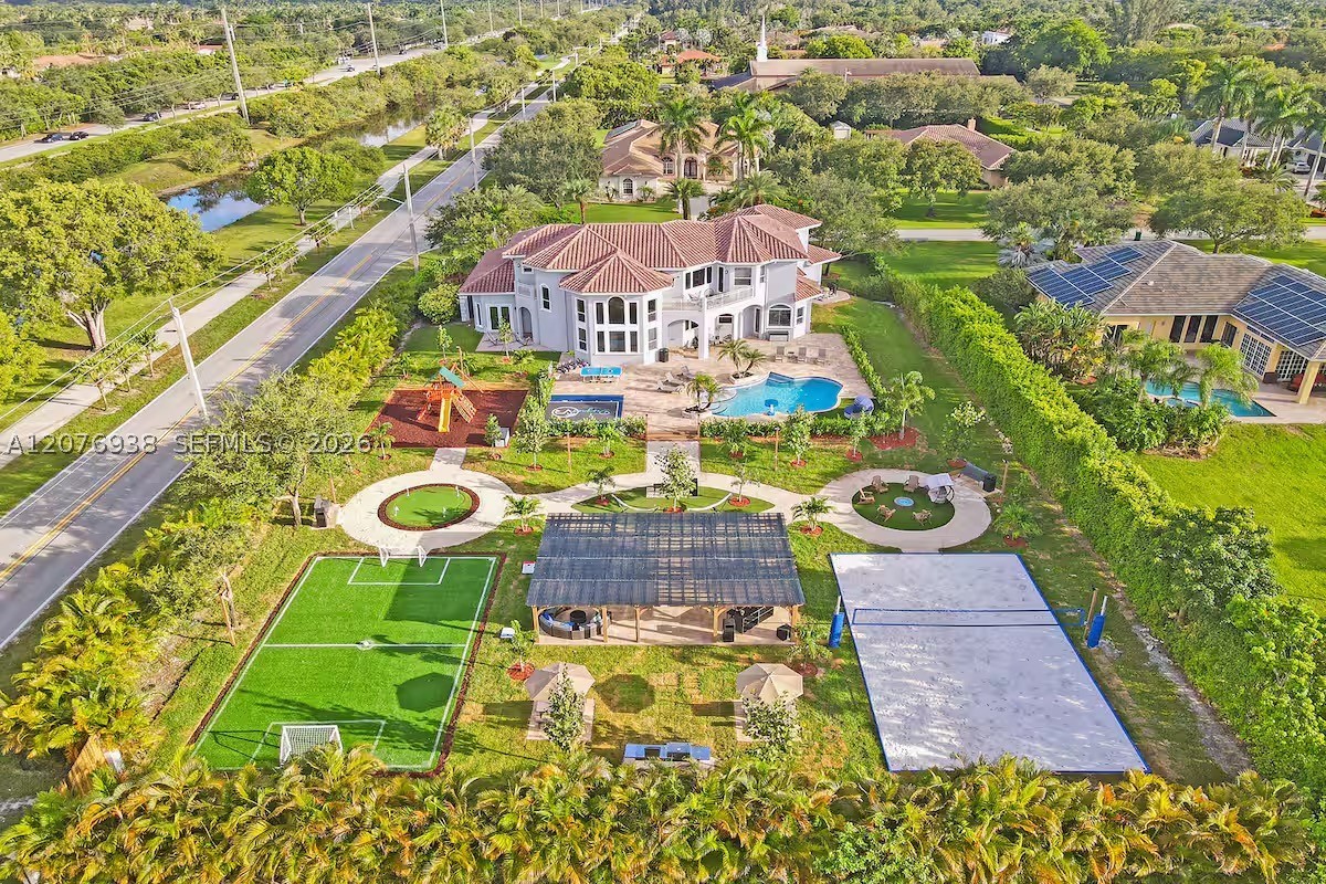 main property photo 63