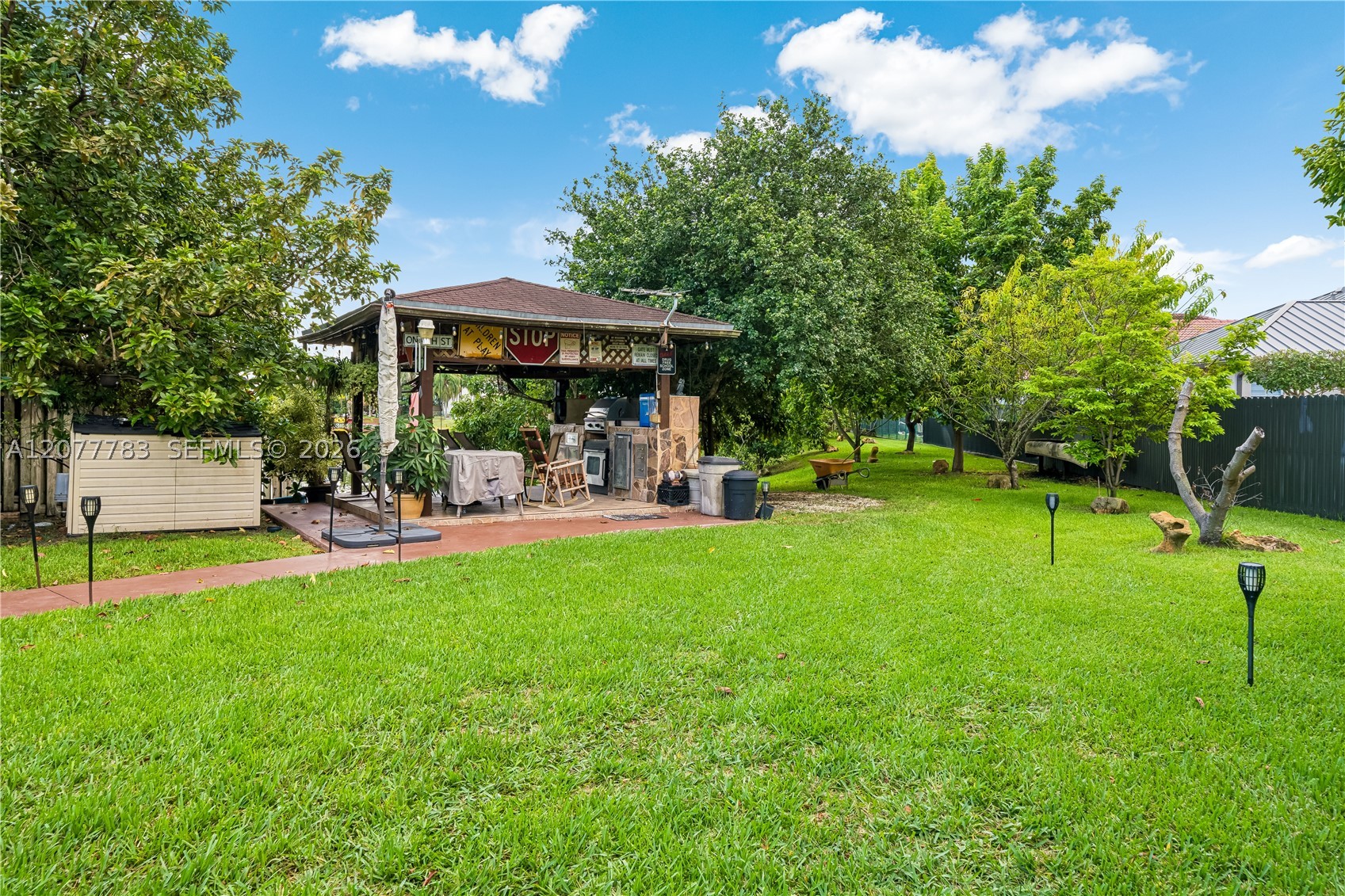 main property photo 29