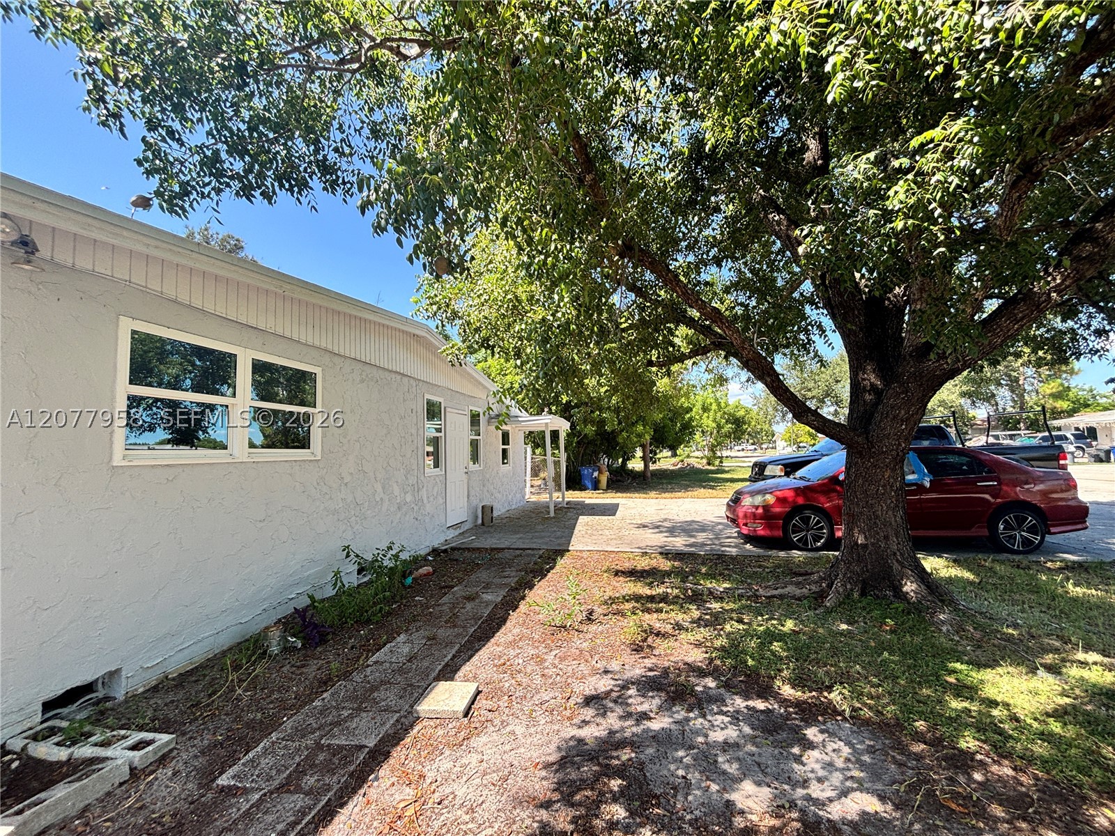 main property photo 12