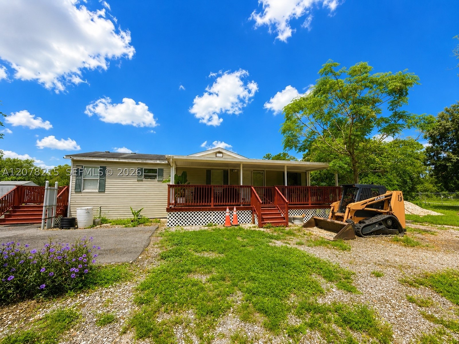 main property photo 12