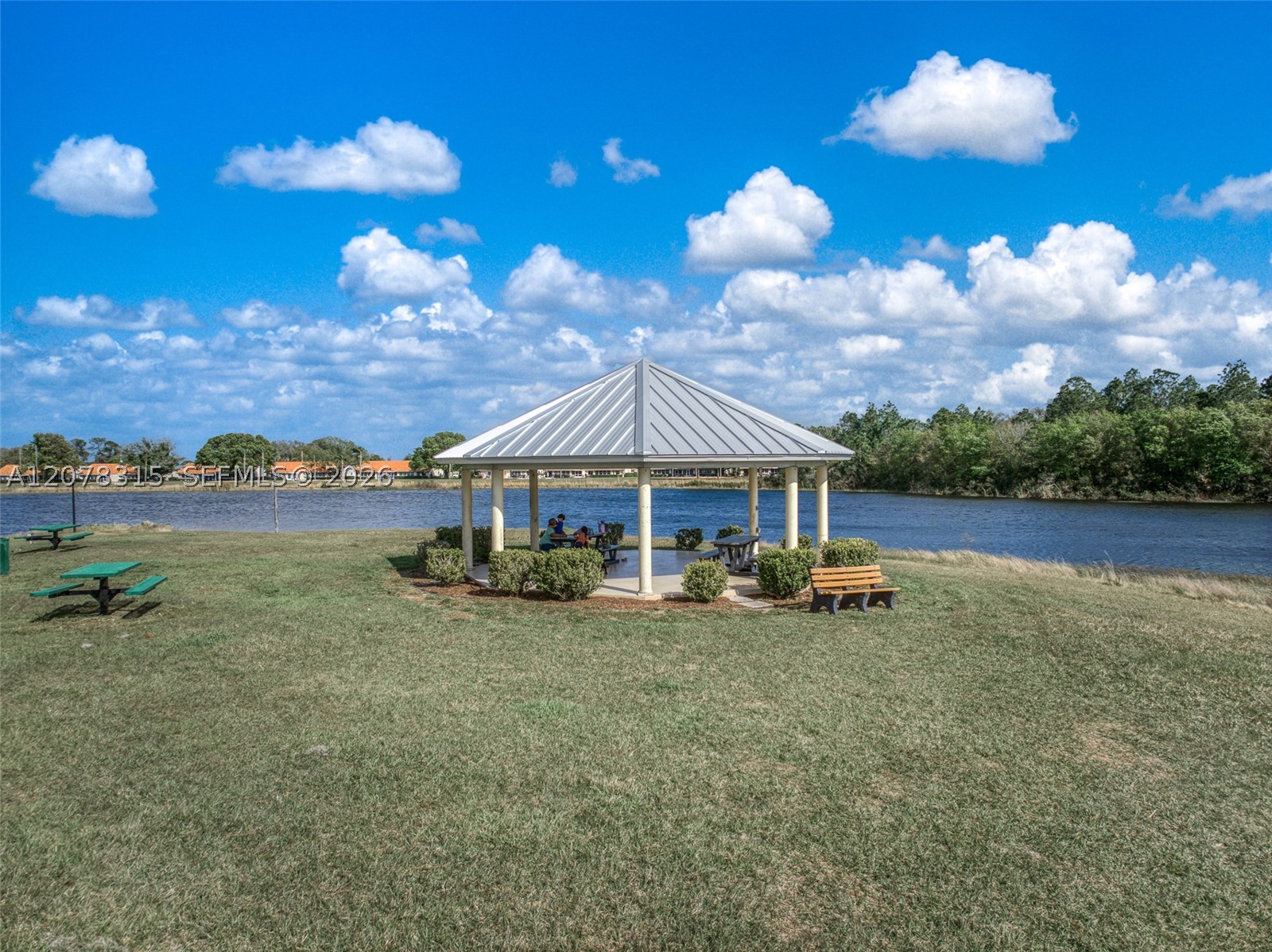 main property photo 74