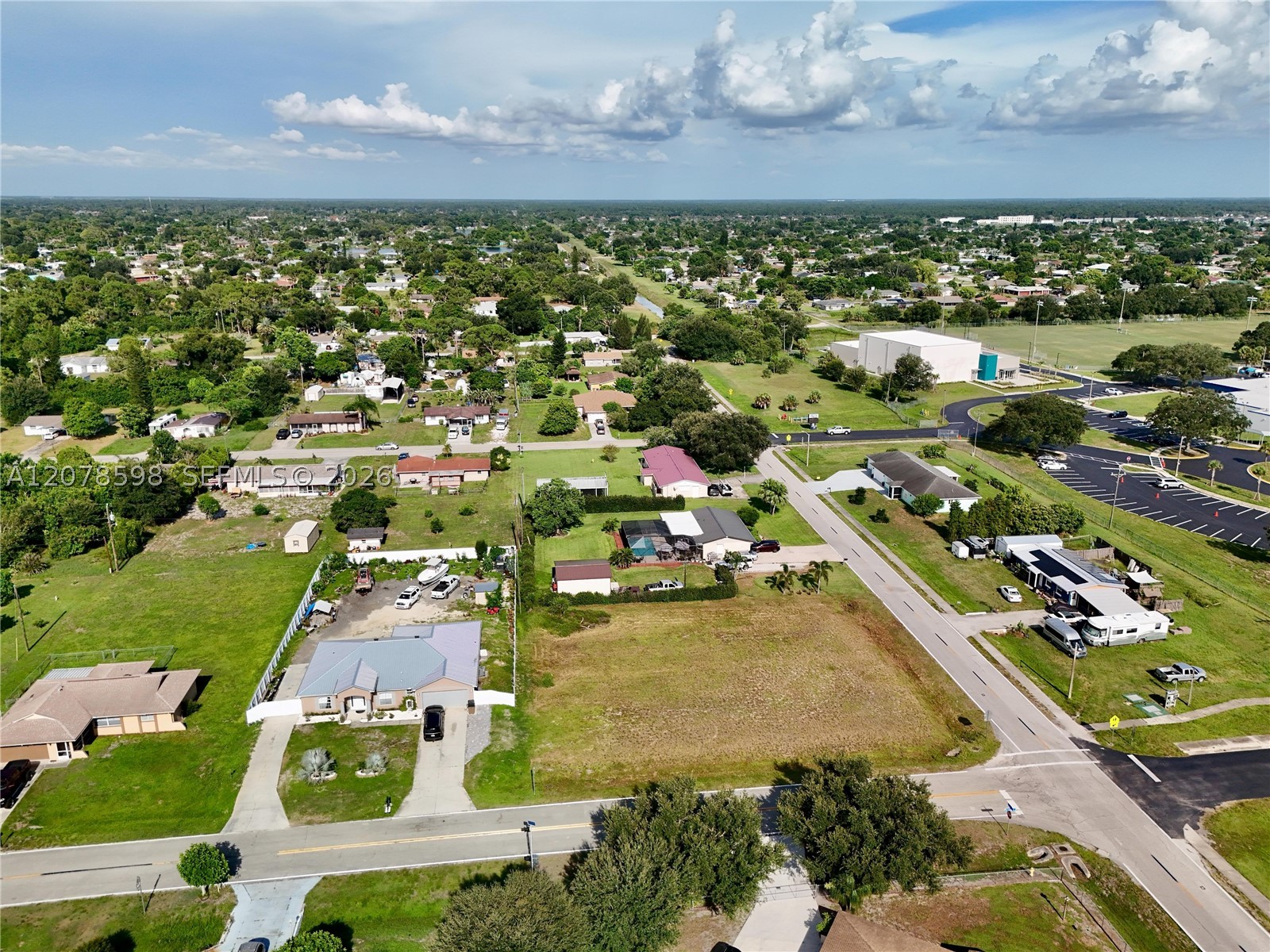 main property photo 12