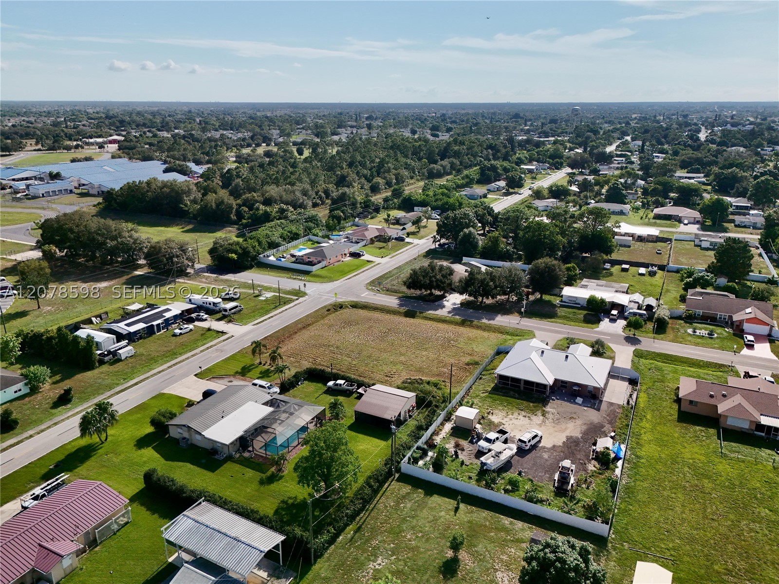 main property photo 17