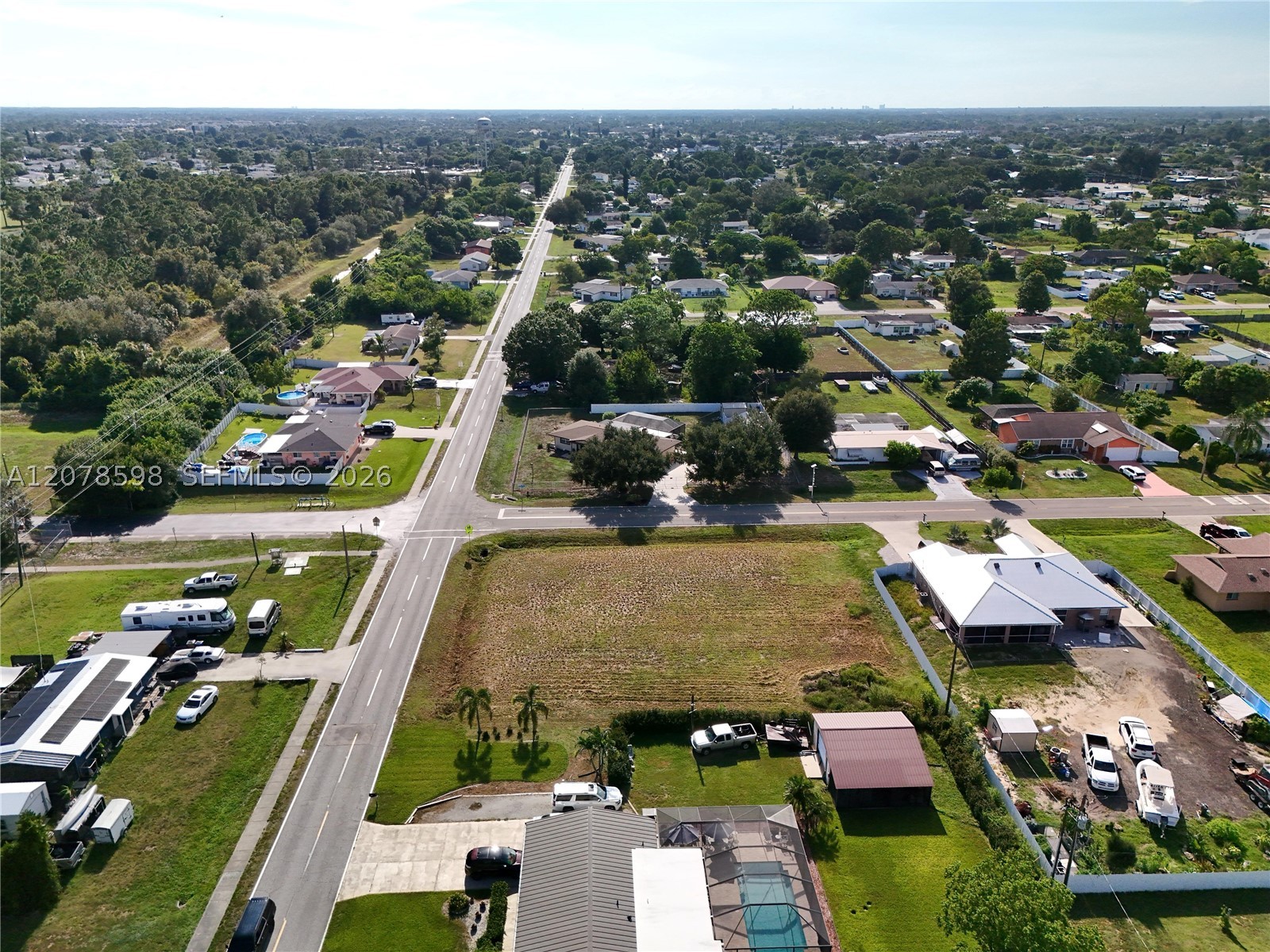 main property photo 18