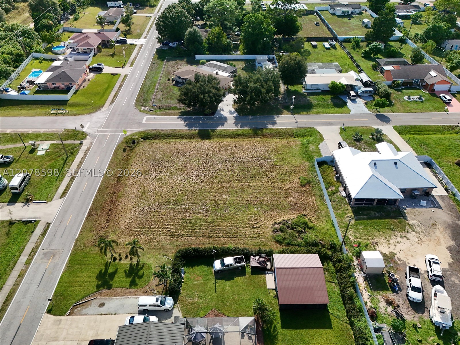 main property photo 19