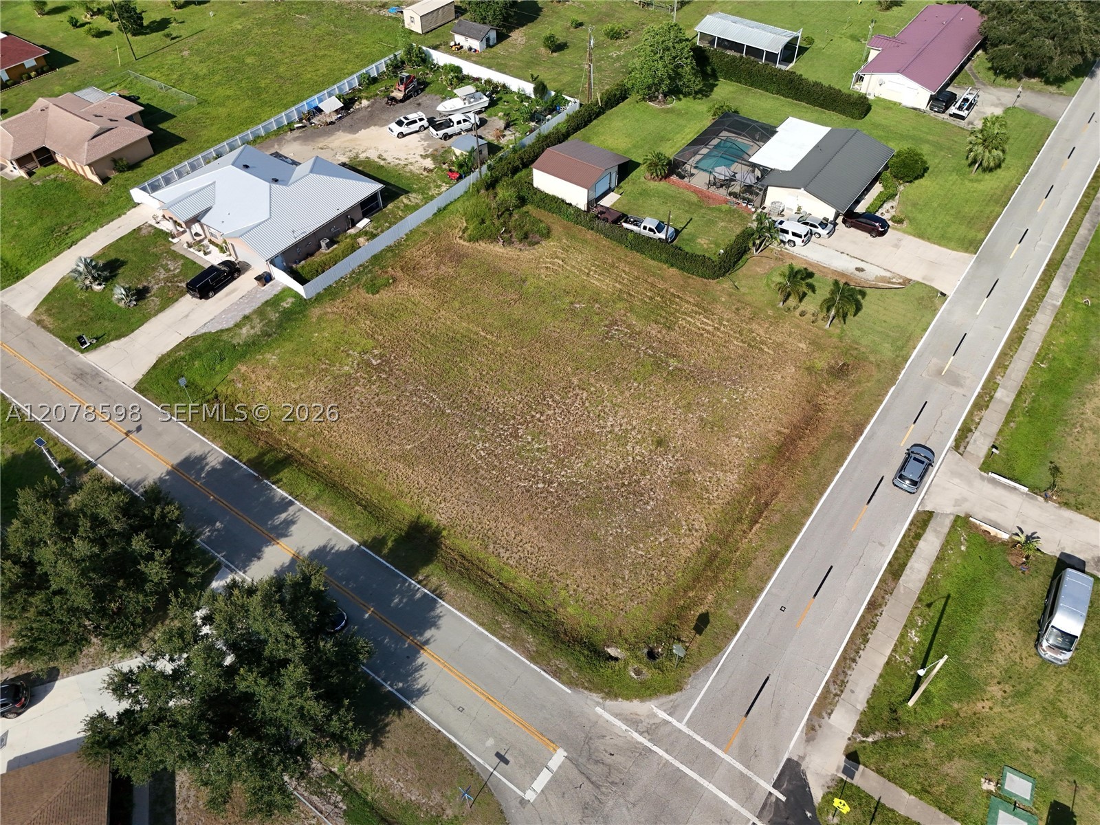 main property photo 21