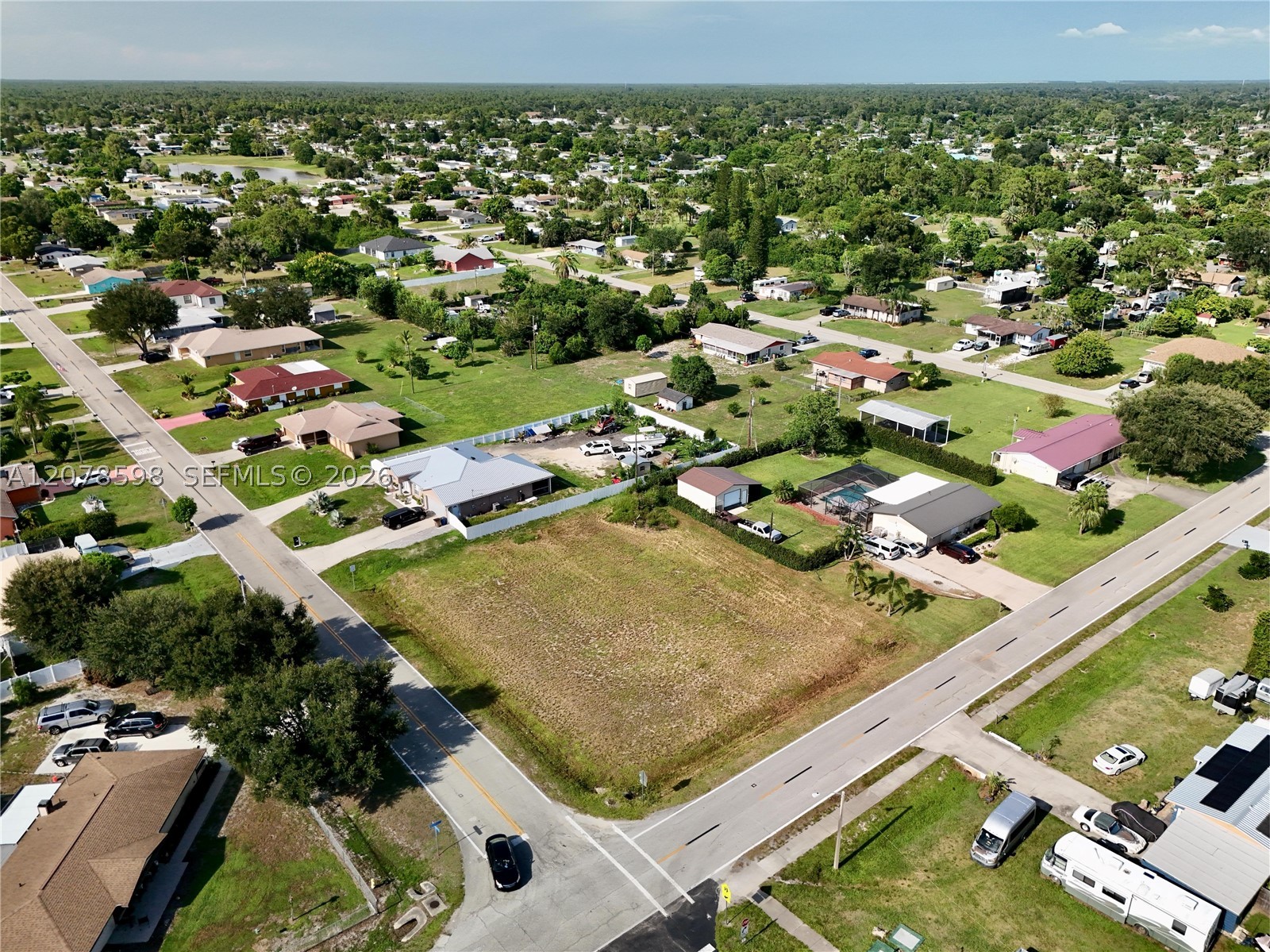 main property photo 23