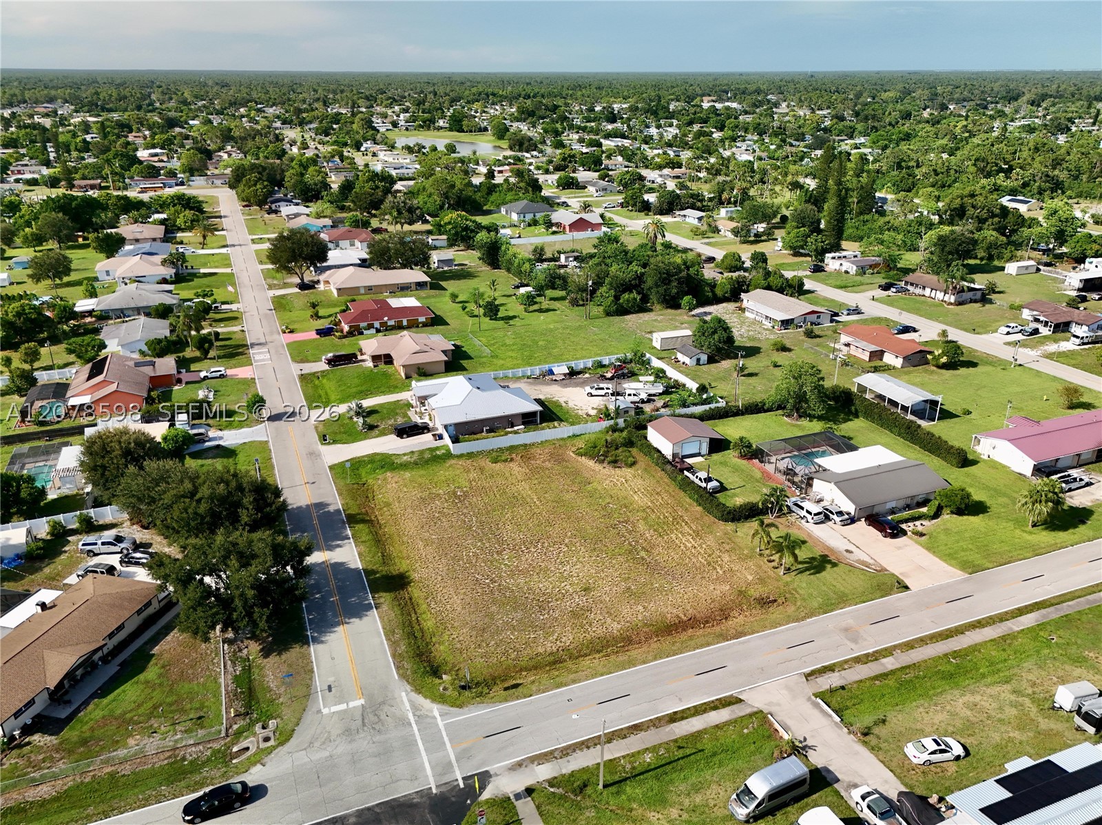 main property photo 24