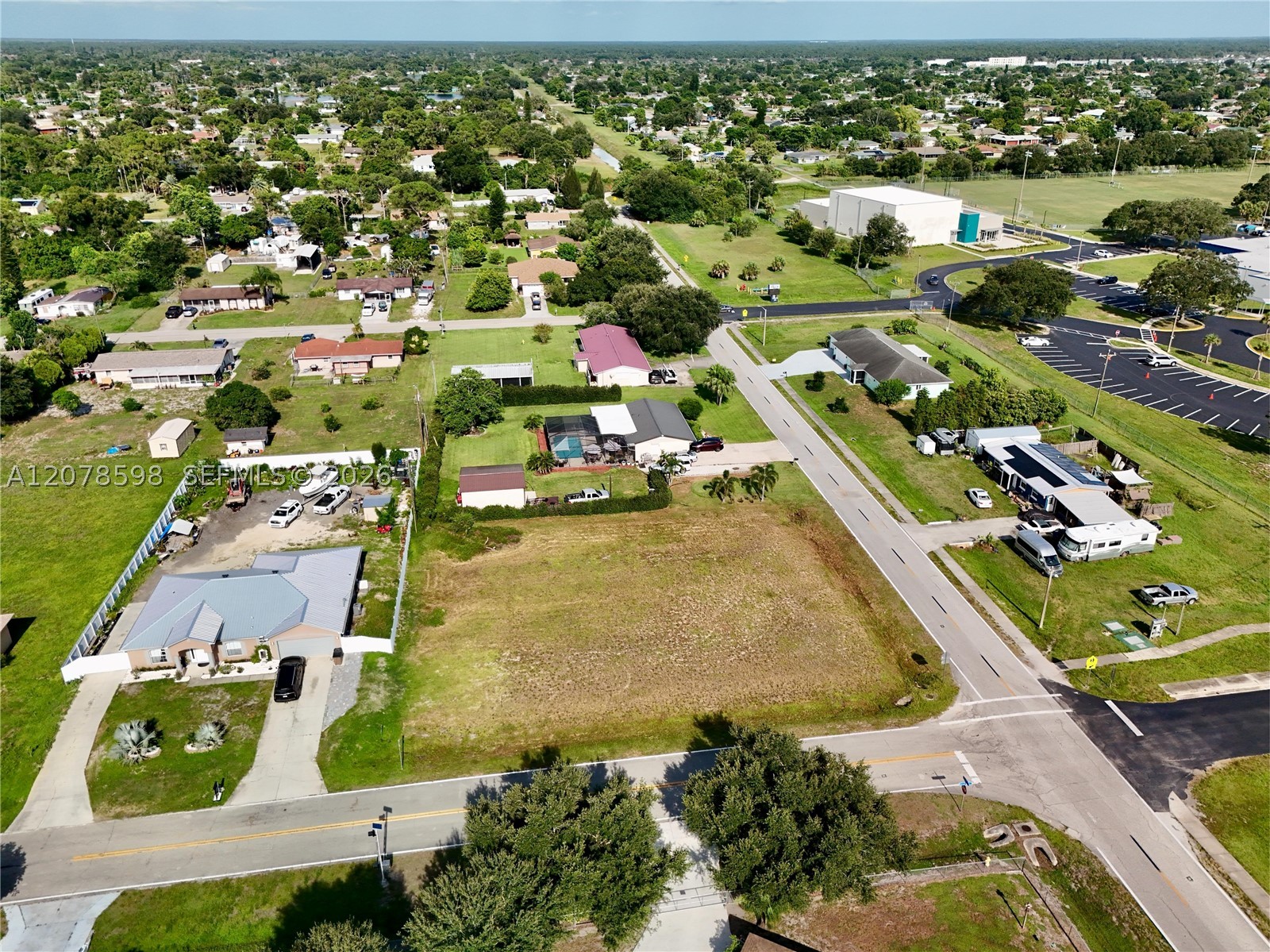 main property photo 26