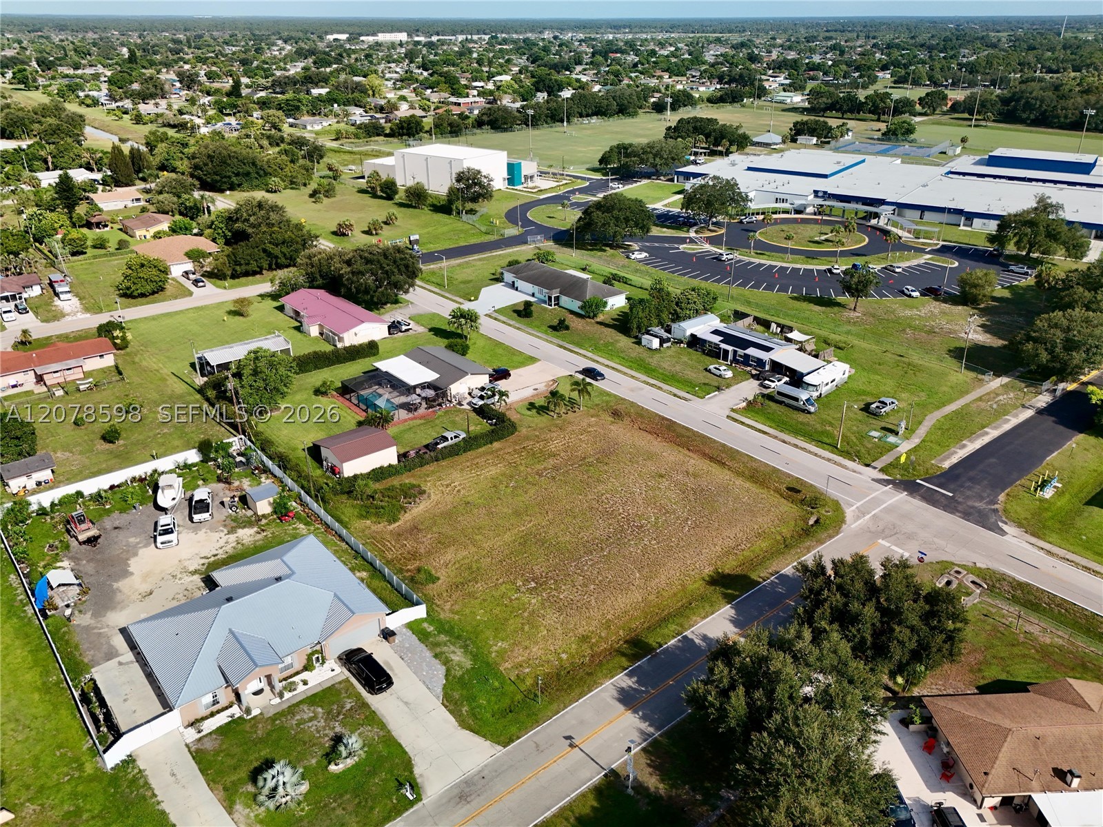 main property photo 27