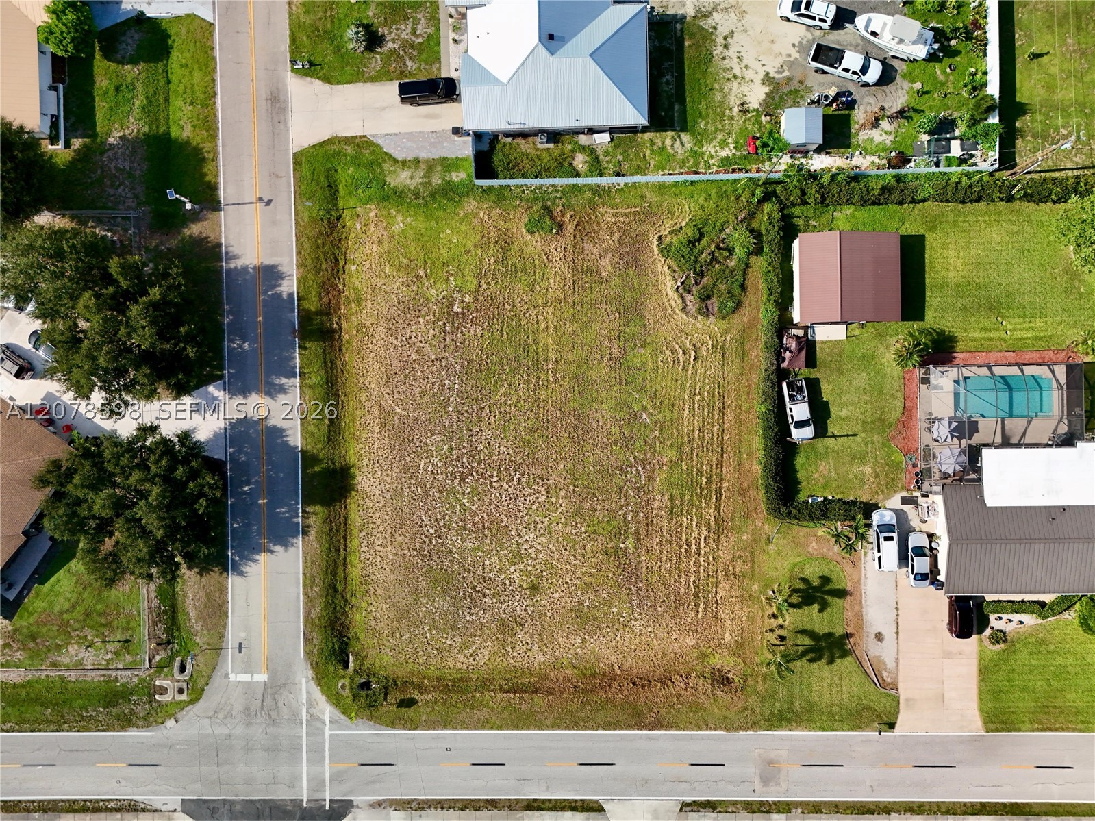 main property photo 31