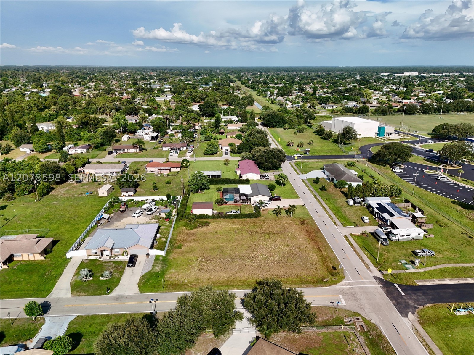 main property photo 37
