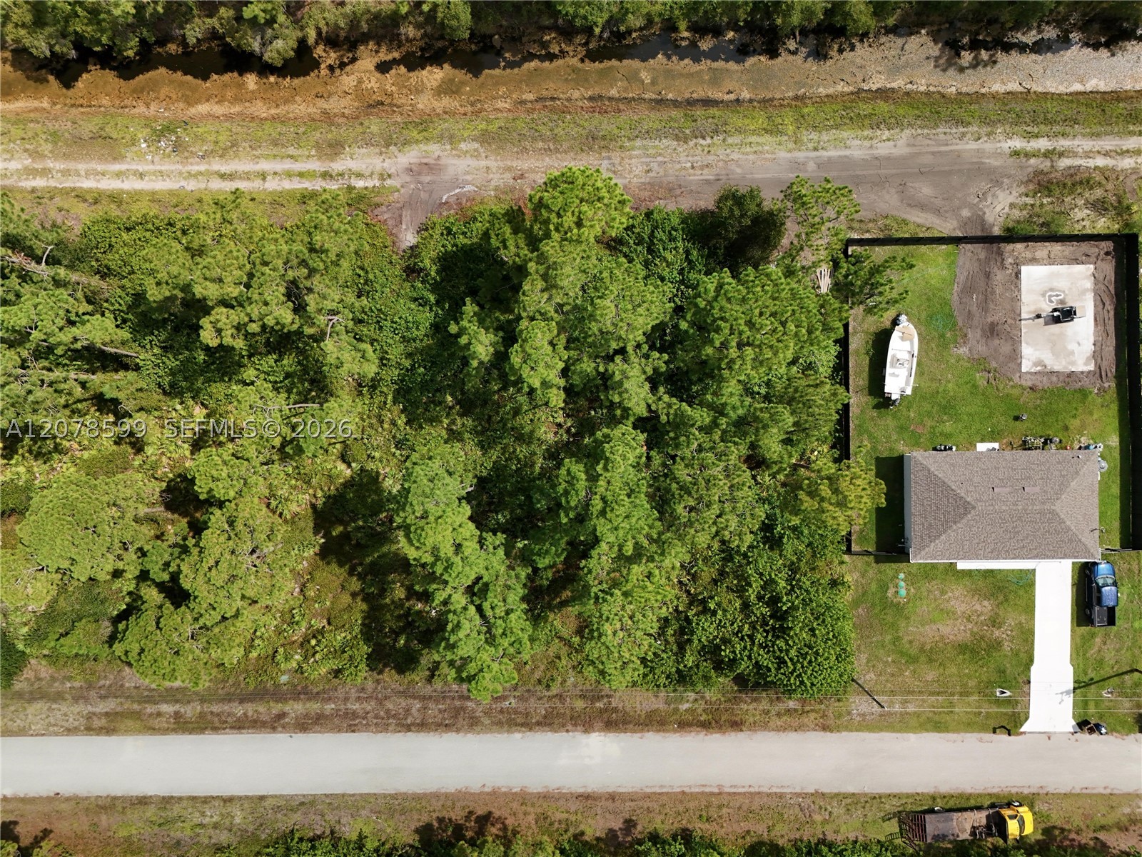 main property photo 36
