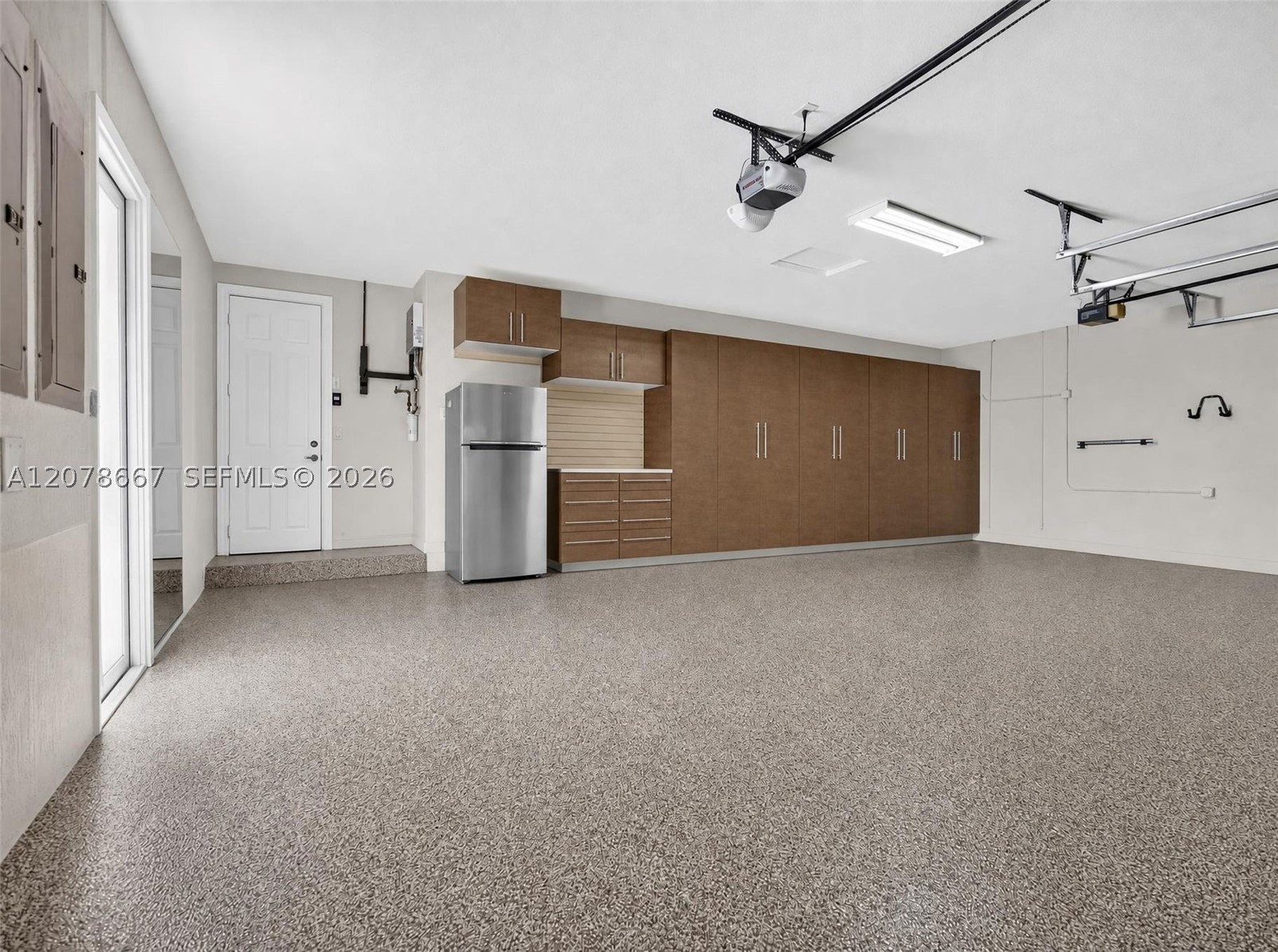 main property photo 75