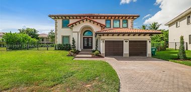 image of property with 5 Bed | 4 Bath | 3,945 Sqft