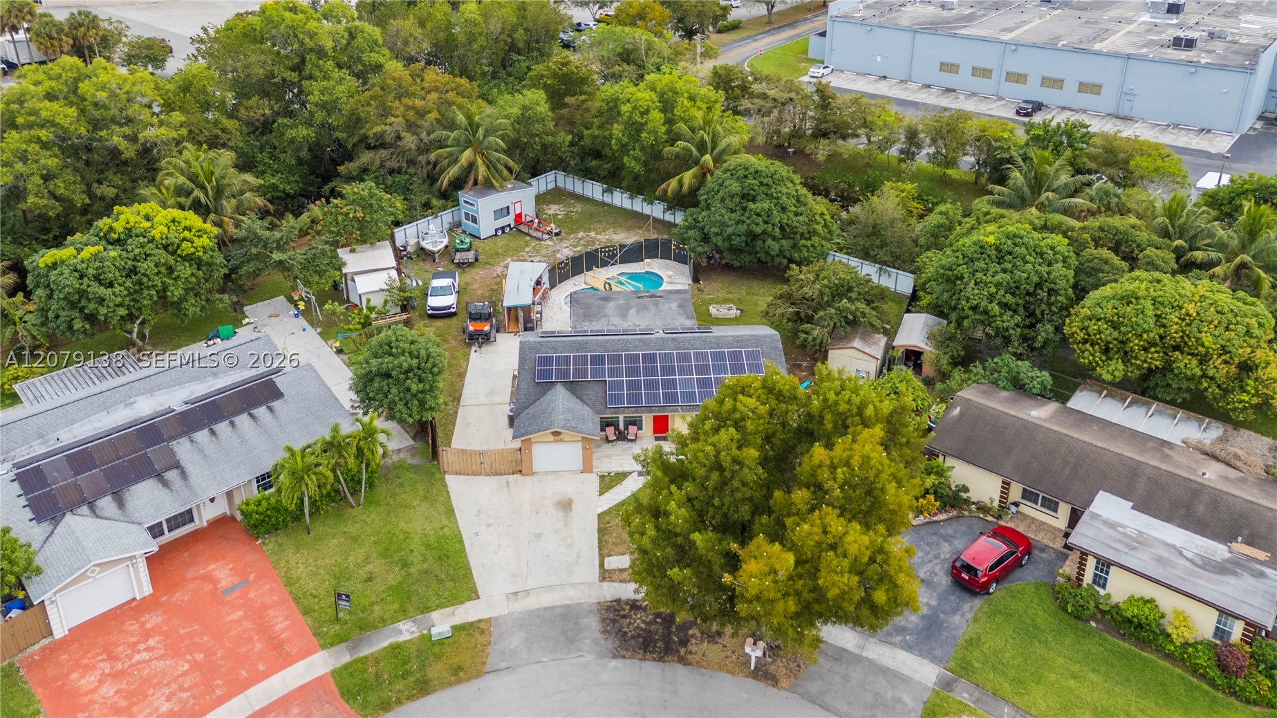 main property photo 23