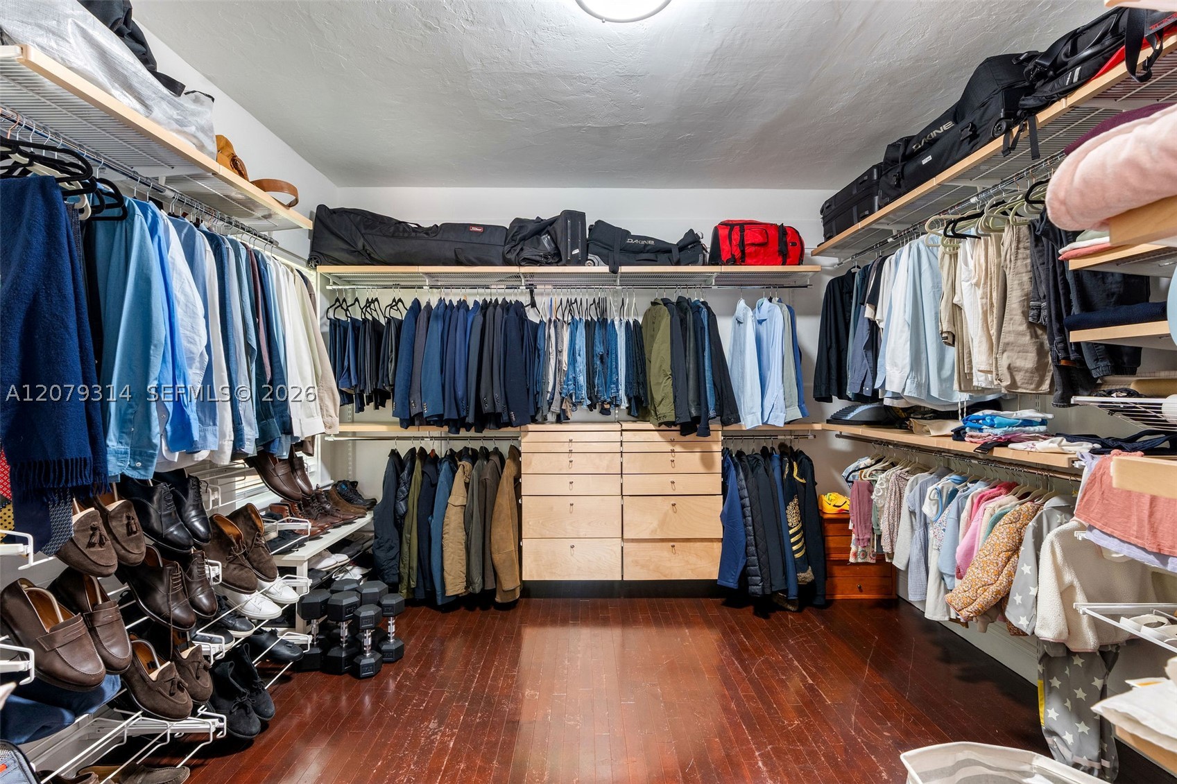main property photo 14