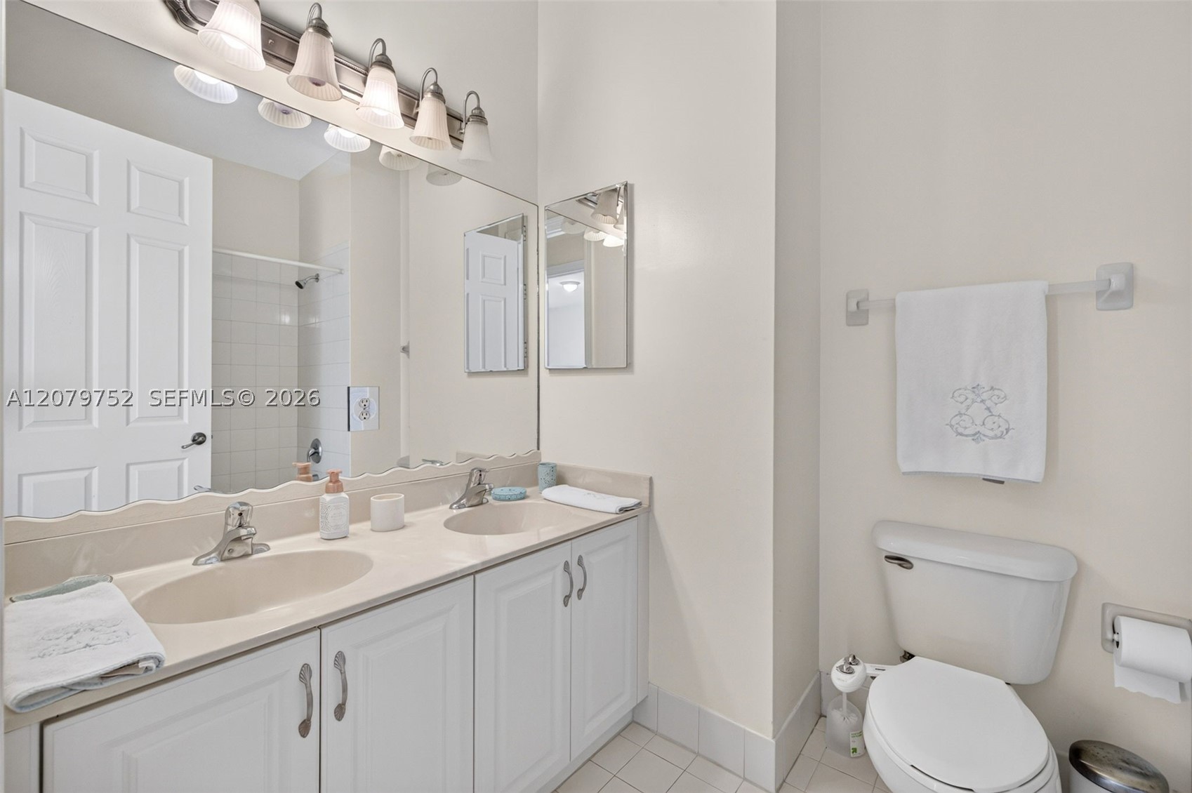 main property photo 74