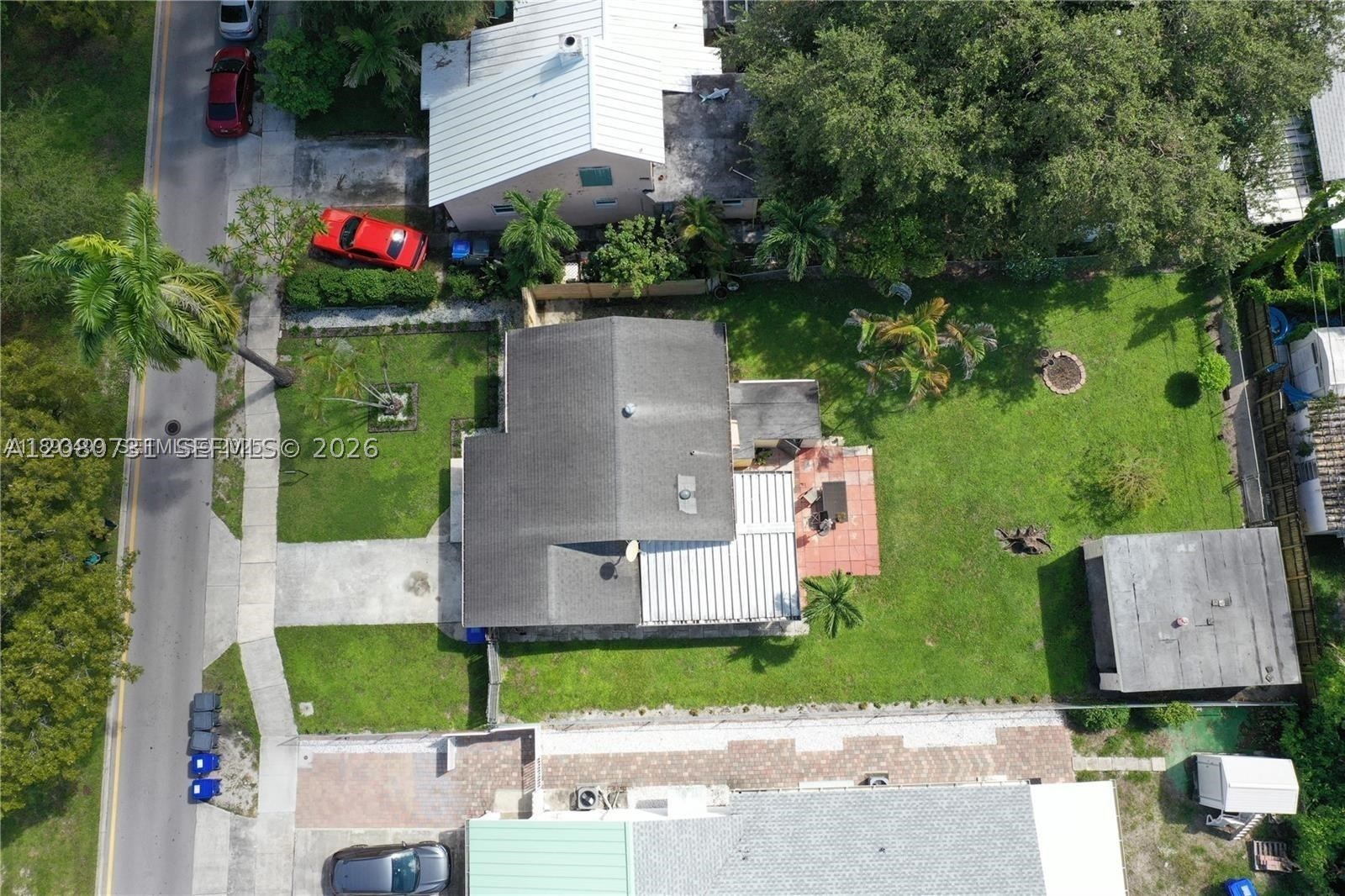 main property photo 14