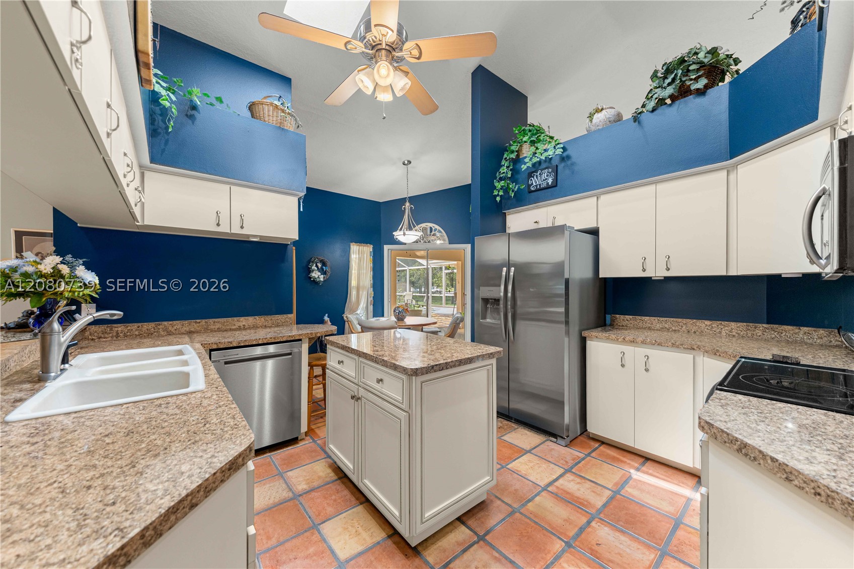 main property photo 17