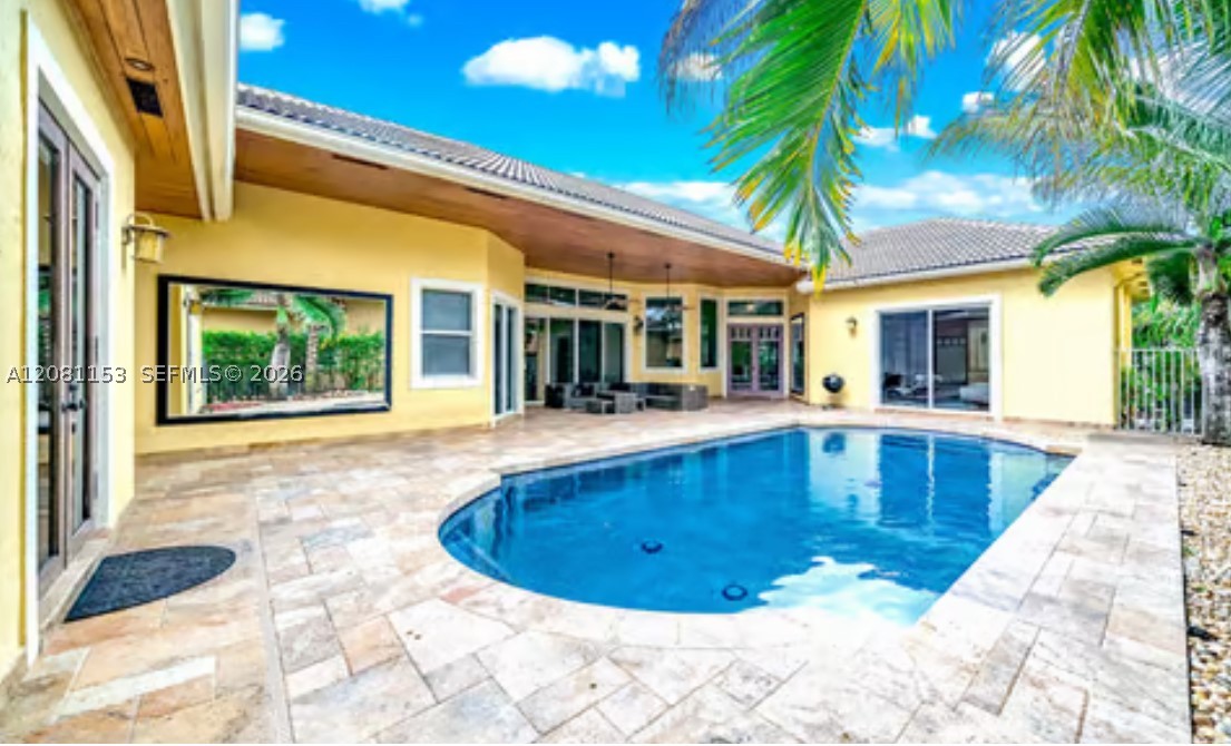 main property photo 11