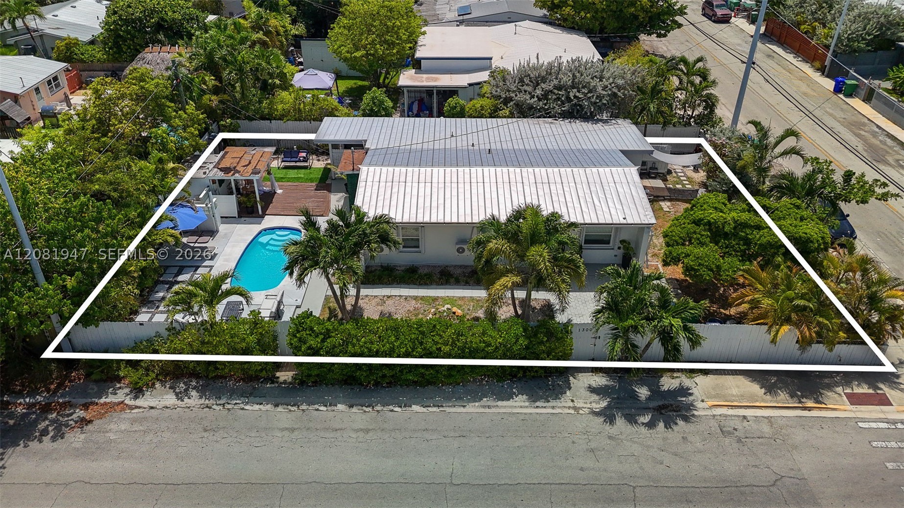 main property photo 49