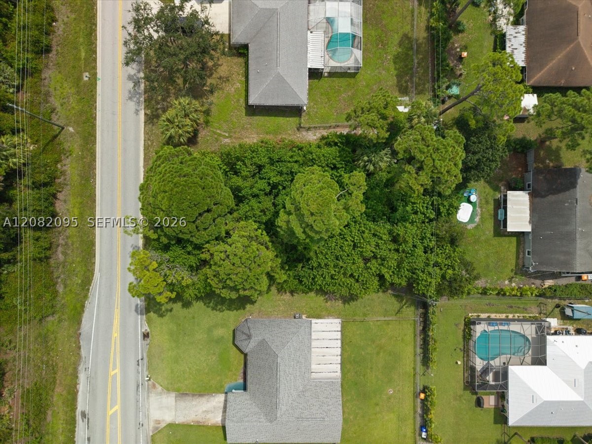 main property photo 13