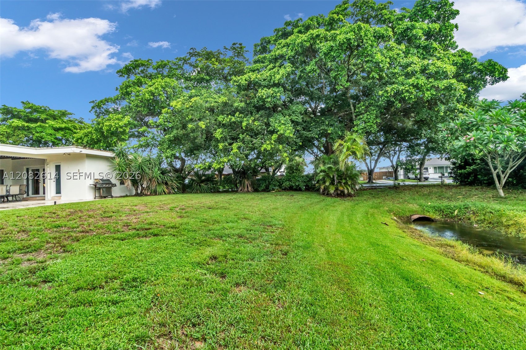 main property photo 51