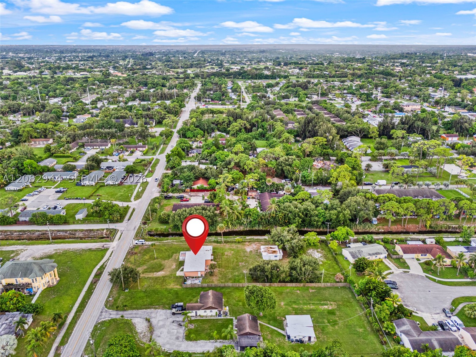 main property photo 30