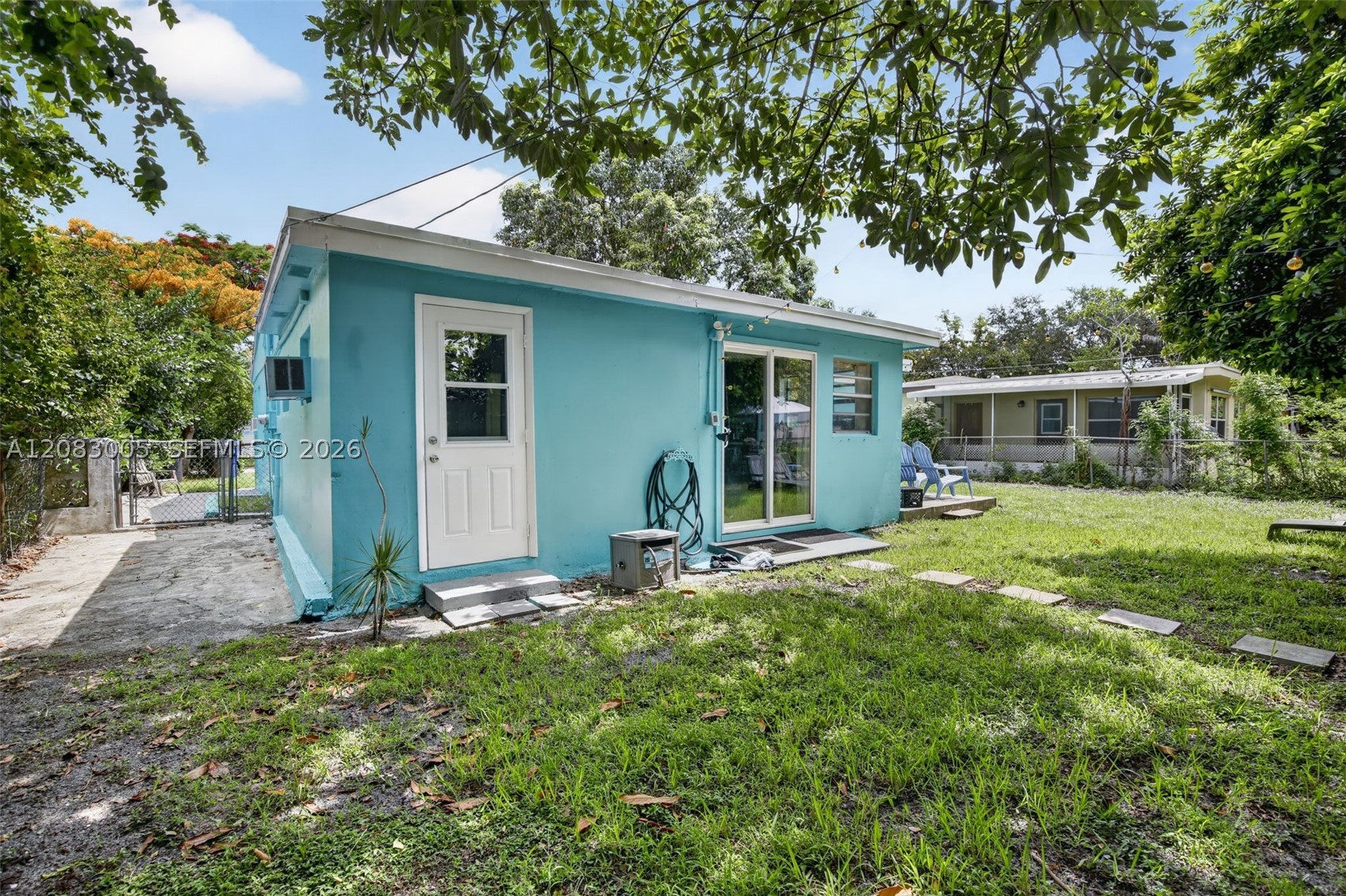 main property photo 12