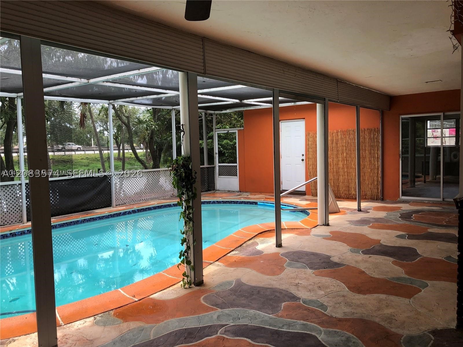 main property photo 18