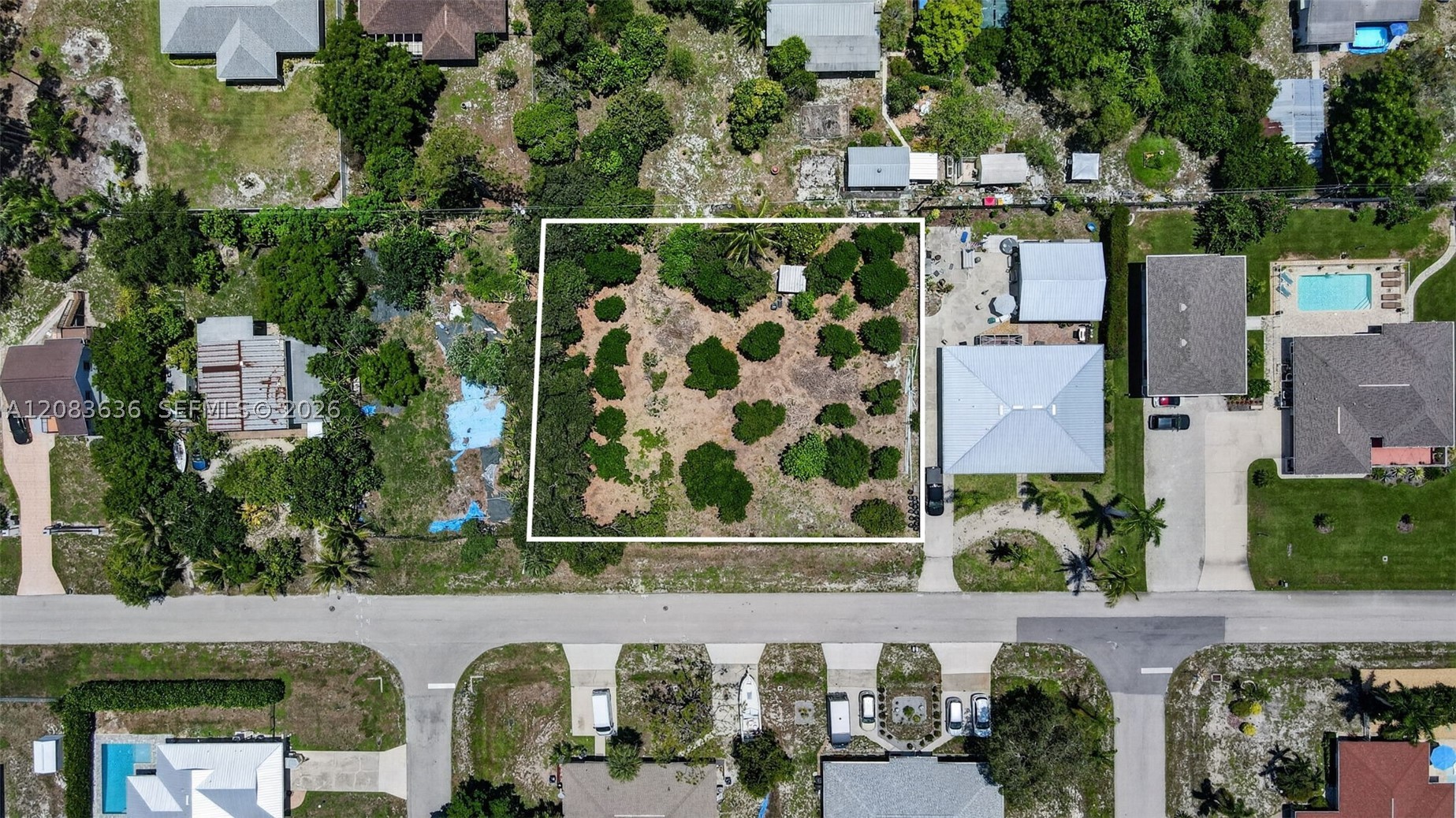 main property photo 12