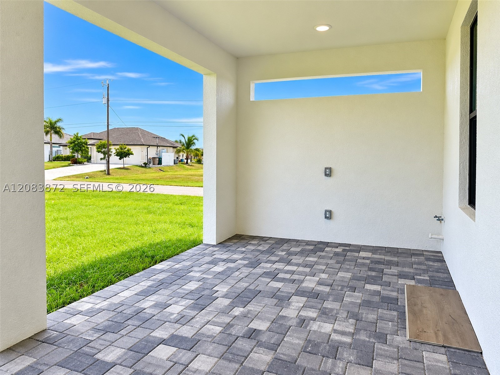 main property photo 17