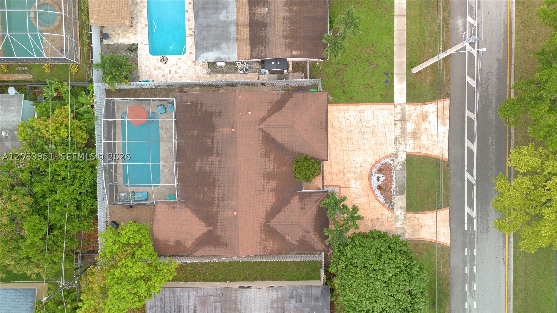 main property photo 36