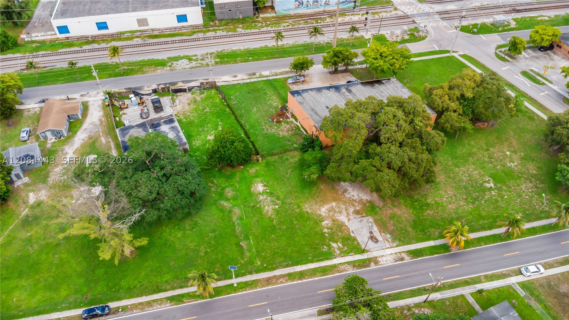 main property photo 10
