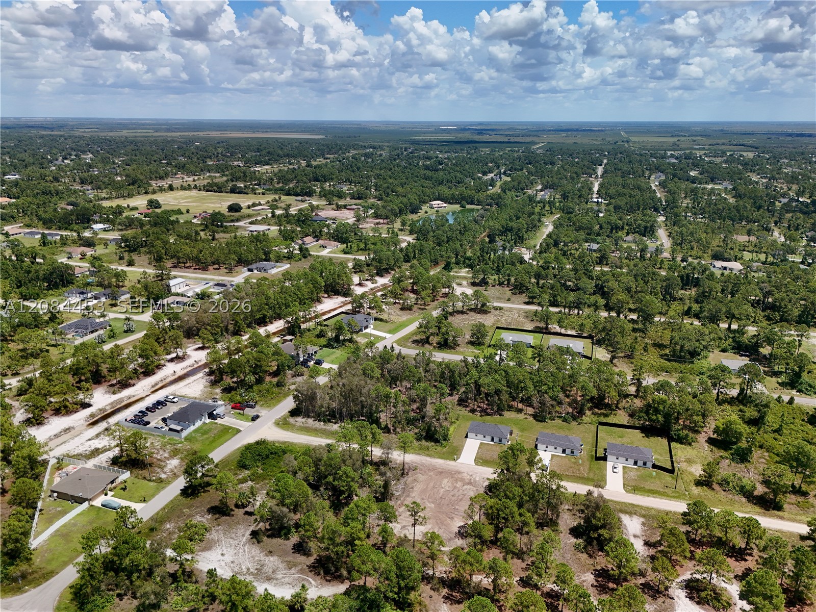 main property photo 8
