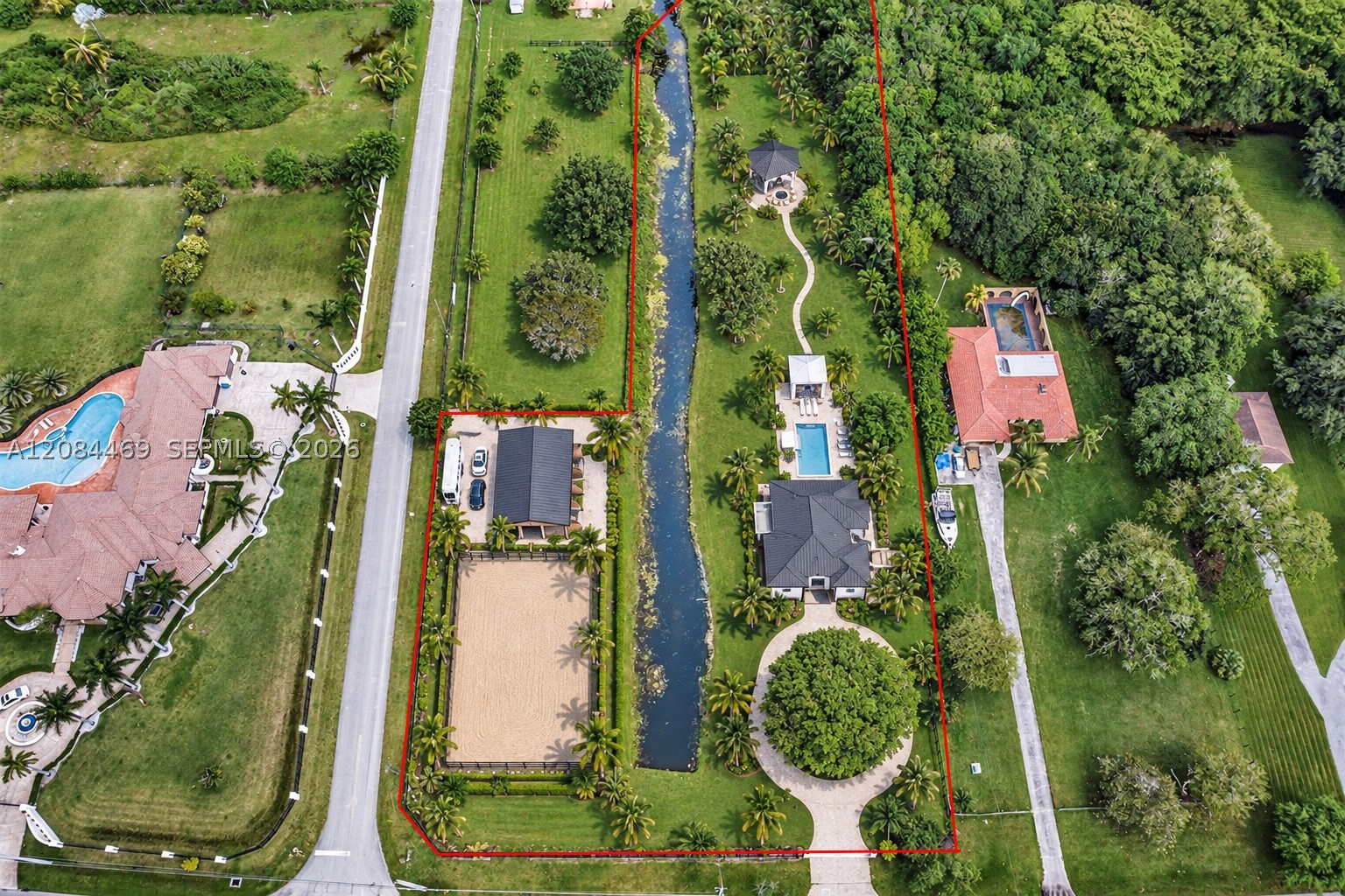 main property photo 5