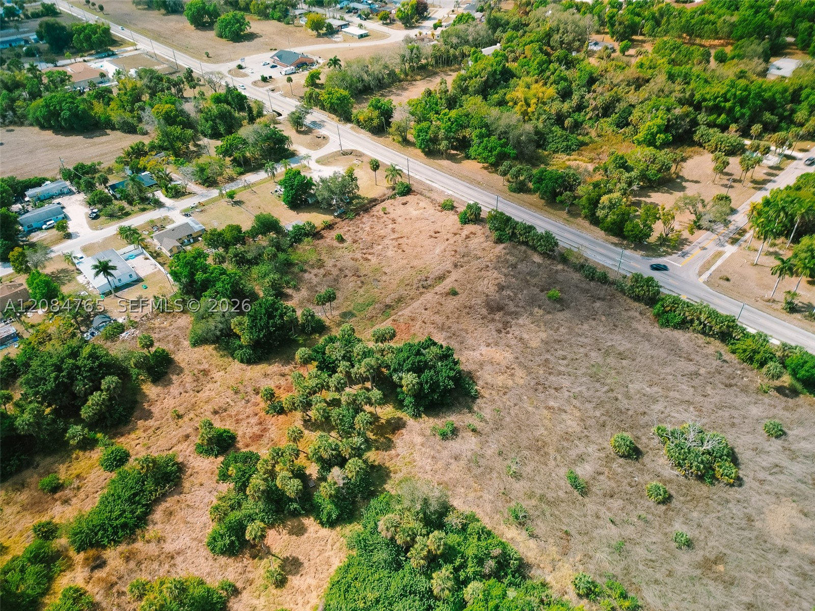 main property photo 10