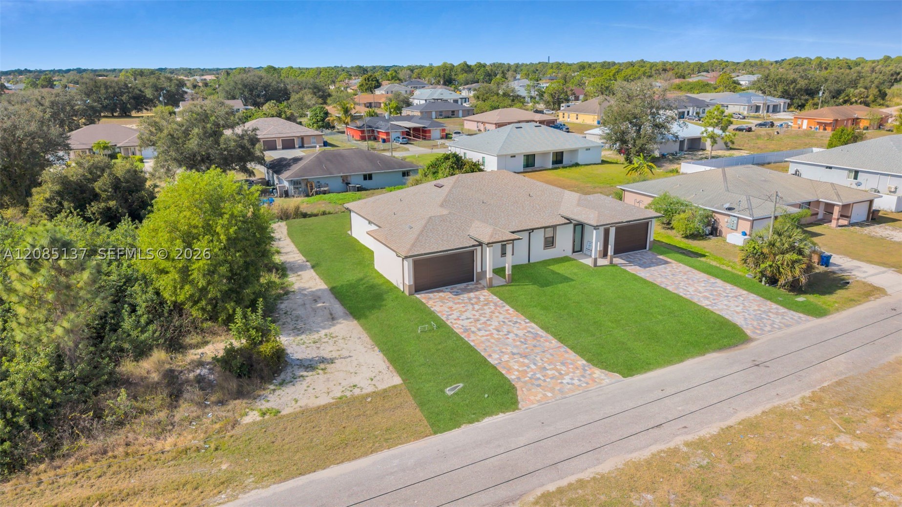 main property photo 27